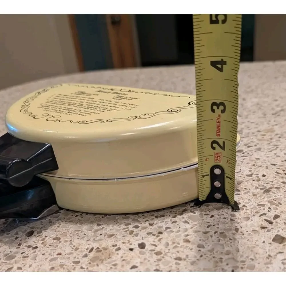 Vintage Mirro Hinged Omelet Pan Dual Sided Aluminum Nonstick Recipe Yellow 1960s